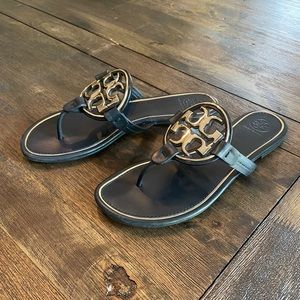 Tori Burch Metal Miller Logo Sandals Black/Gold